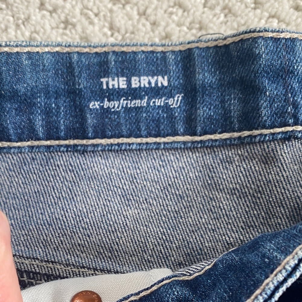 New AG The Brynn Blue Washed Cutoff Denim Shorts, size 27 - Picture 2 of 4